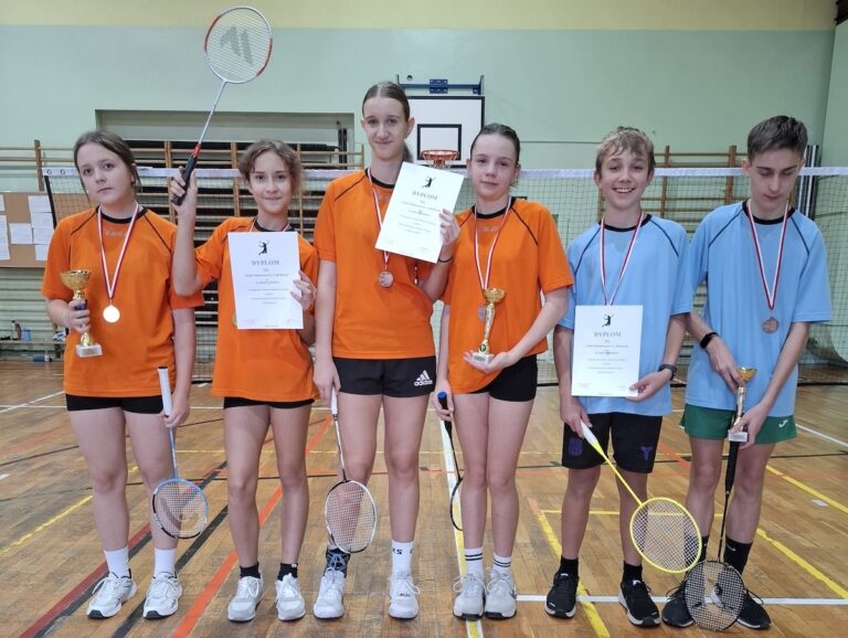 Zawody w badmintonie